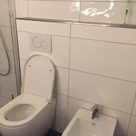 Dream 2 Kitchen Bath Balkon Maximum 5 Person Wiesbaden
